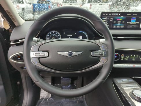 Used 2025 Genesis GV70 2.5T AWD/4WD image 9