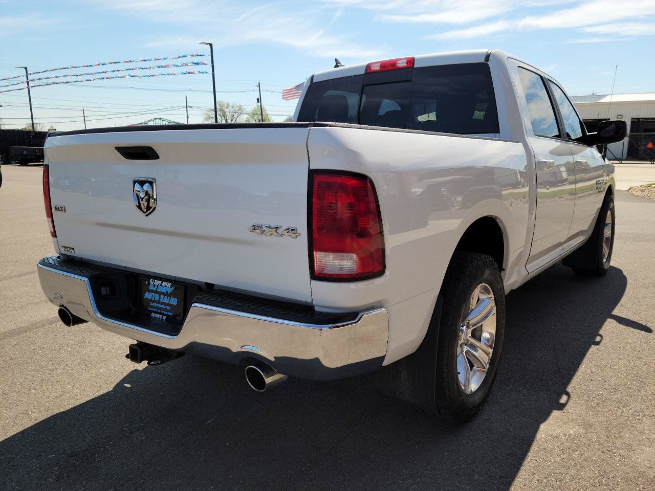 Used 2019 RAM 1500 Classic SLT w/ SLT Plus D←cor Group AWD/4WD image 4