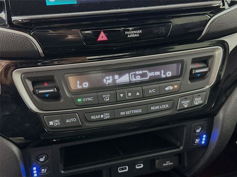 New 2026 Honda Ridgeline Black Edition image 9