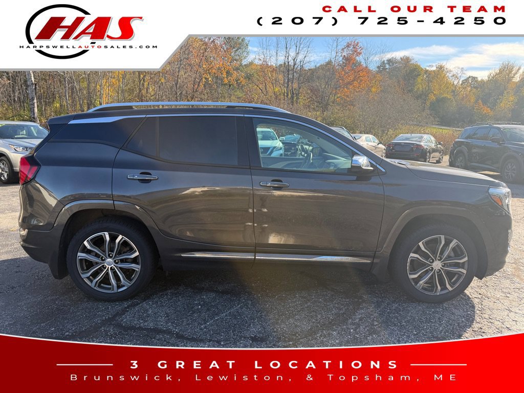 Used 2020 GMC Terrain Denali w/ Denali Premium Package AWD/4WD image 7