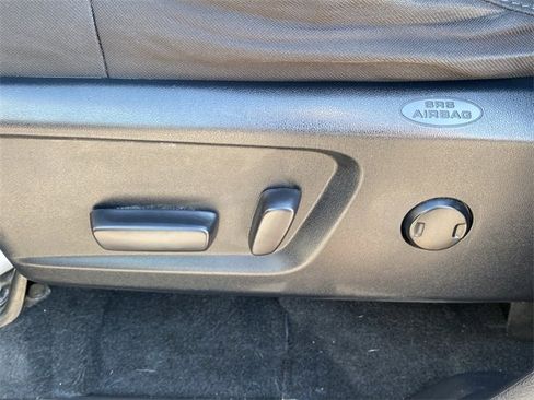 Used 2019 Toyota Tundra SR5 w/ SR5 Convenience Package image 21