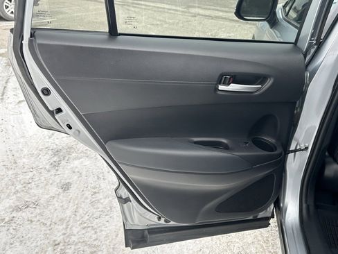 Used 2024 Toyota Corolla Cross XLE image 15