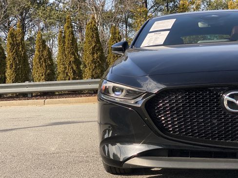 Used 2025 MAZDA MAZDA3 2.5 S Hatchback w/ Premium Pkg image 19