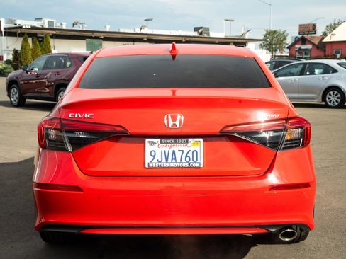 Used 2024 Honda Civic Sport image 9