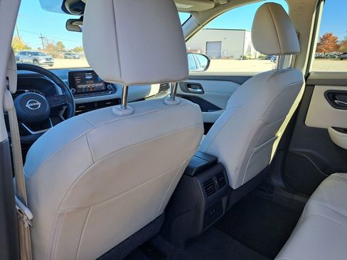 Used 2023 Nissan Rogue SV w/ SV Premium Package image 22