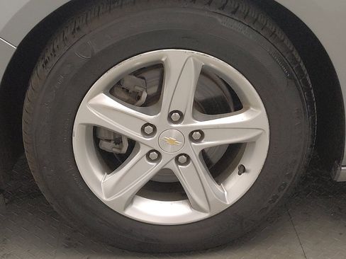 Used 2023 Chevrolet Malibu LS FWD image 31