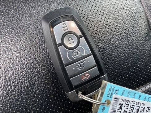 Used 2020 Ford Expedition XLT w/ Equipment Group 202A image 24