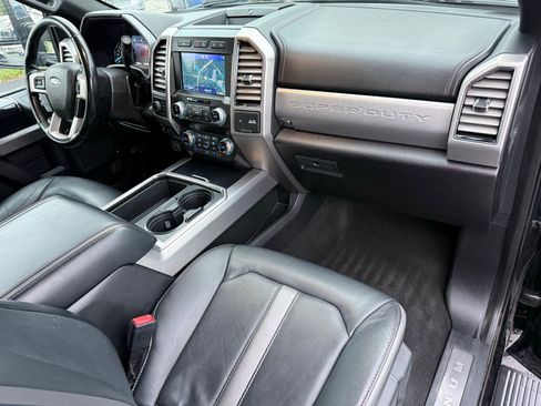 Used 2020 Ford F350 Platinum w/ Tremor Off-Road Package AWD/4WD image 18