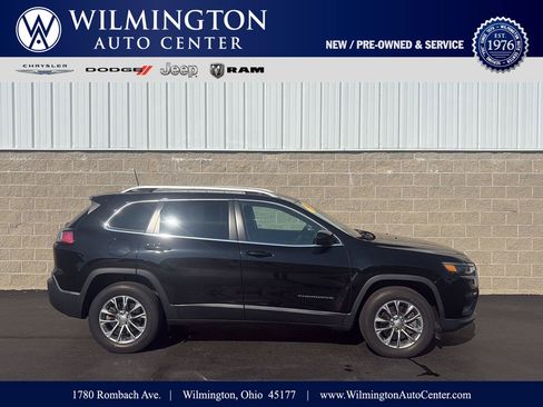 Used 2019 Jeep Cherokee Latitude Plus w/ Cold Weather Group AWD/4WD image 1