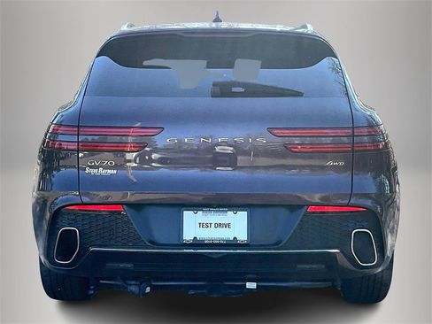 Used 2022 Genesis GV70 2.5T w/ Select Package image 7