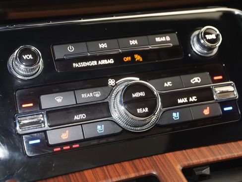 Used 2023 Lincoln Navigator Reserve image 33