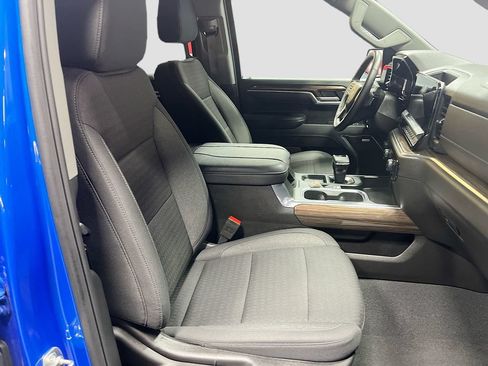 Used 2025 Chevrolet Silverado 1500 RST AWD/4WD image 29