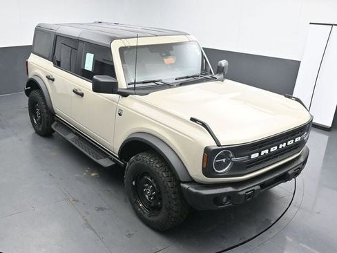 New 2026 Ford Bronco Big Bend w/ Black Diamond Package AWD/4WD image 14