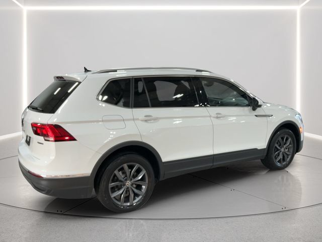 Certified 2024 Volkswagen Tiguan SE AWD/4WD image 6
