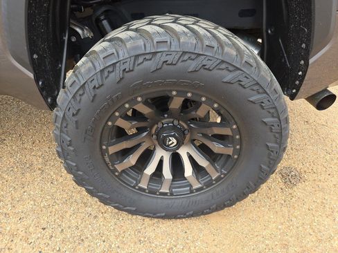 Used 2022 Toyota Tundra SR5 image 11