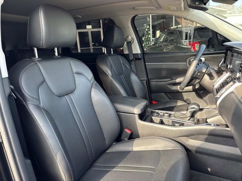 Used 2023 Kia Sorento X-Line EX image 9