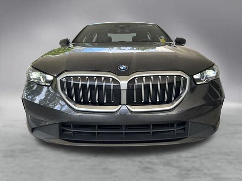 Used 2025 BMW i5 eDrive40i RWD image 16