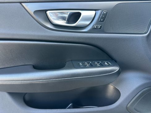 Used 2024 Volvo S60 B5 Plus image 11