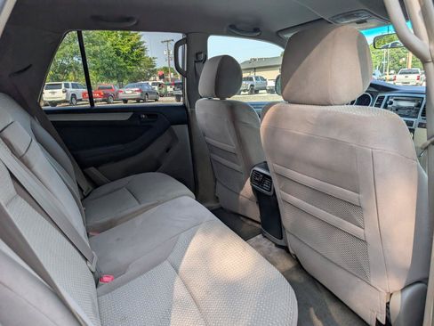 Used 2004 Toyota 4Runner SR5 RWD image 19