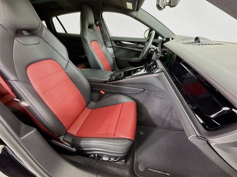 New 2026 Porsche Panamera image 30