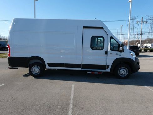 Used 2024 RAM ProMaster 3500 w/ Delivery Van Package FWD image 2
