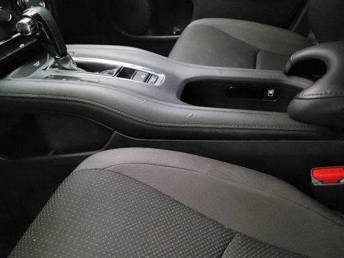 Used 2021 Honda HR-V Sport image 26