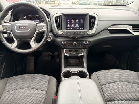 Used 2022 GMC Terrain SLE w/ Driver Convenience Package FWD image 9