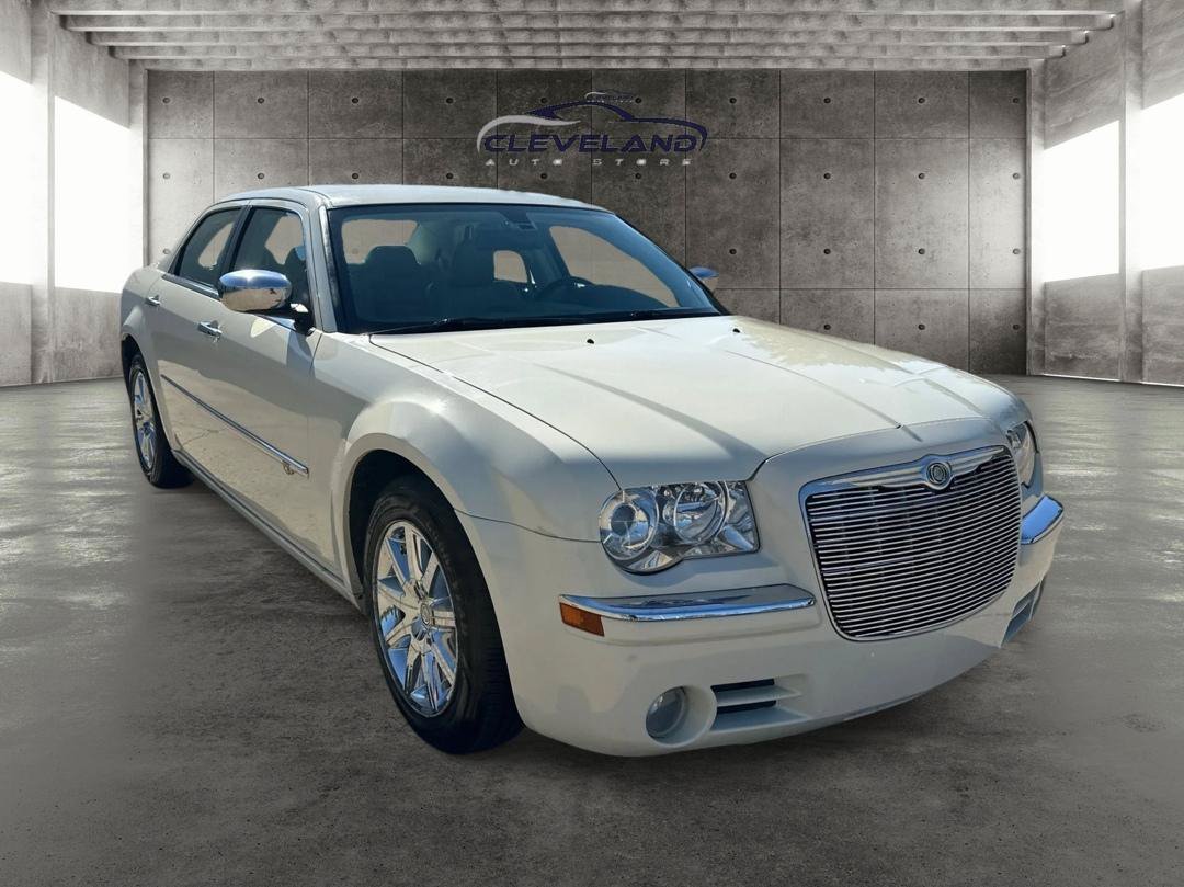 Used 2009 Chrysler 300 C RWD image 1
