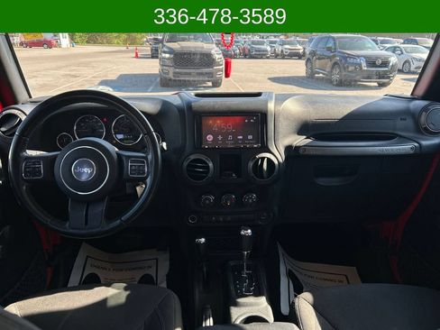 Used 2018 Jeep Wrangler Unlimited Sport w/ Connectivity Group AWD/4WD image 12