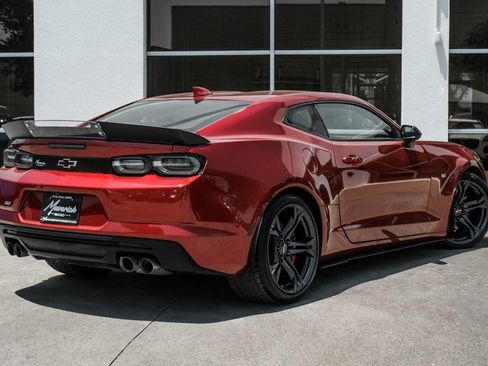 Used 2022 Chevrolet Camaro SS RWD image 8