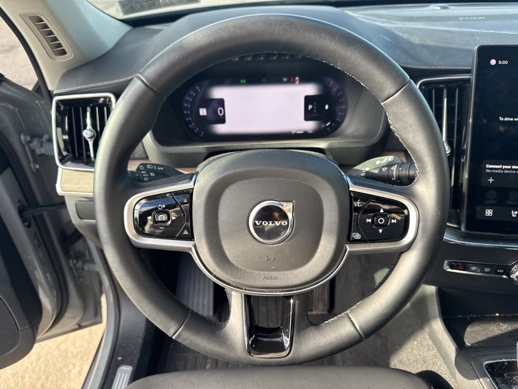 Used 2025 Volvo XC90 B6 Plus w/ Protection Package Premier AWD/4WD image 14