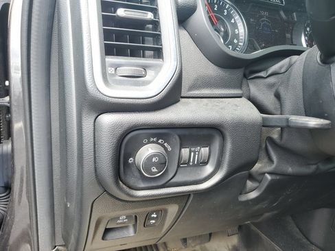 Used 2020 RAM 1500 Laramie AWD/4WD image 19