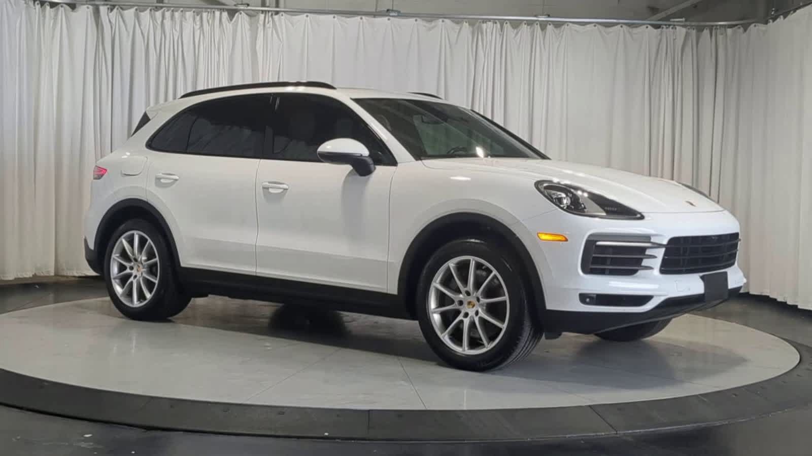 Used 2019 Porsche Cayenne S AWD/4WD image 2