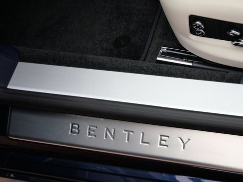 New 2026 Bentley Flying Spur Plug-In Hybrid AWD/4WD image 16