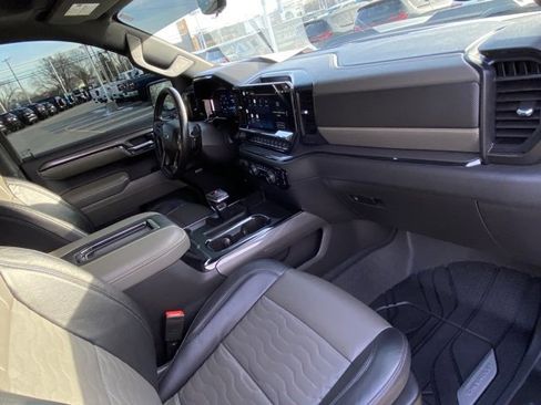 Used 2022 Chevrolet Silverado 1500 ZR2 w/ Technology Package image 24