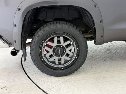 Used 2019 Toyota Tundra SR5 w/ SR5 Upgrade Package image 12