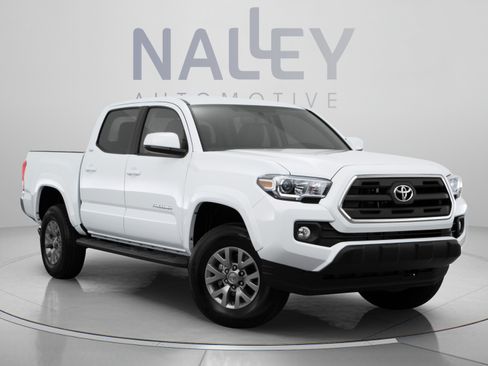 Certified 2016 Toyota Tacoma TRD Off-Road AWD/4WD image 7