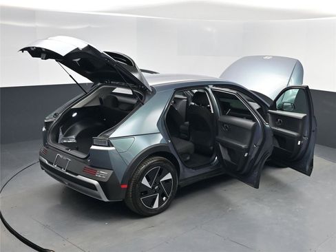 New 2026 Hyundai Ioniq 5 SE image 26