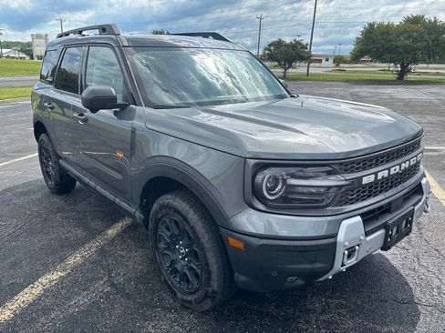 Used 2025 Ford Bronco Sport Badlands AWD/4WD image 3