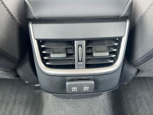 Used 2022 Subaru Legacy Premium AWD/4WD image 9