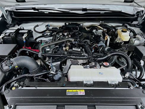 Used 2025 Toyota Tacoma SR image 25