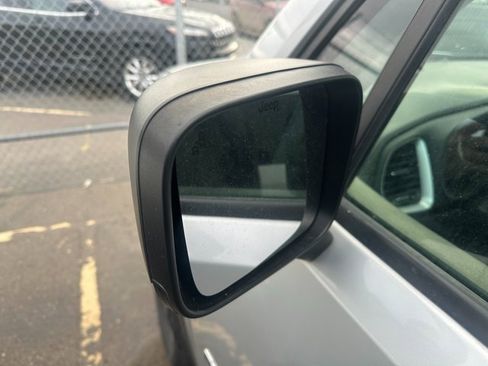 Used 2021 Jeep Renegade Sport image 14