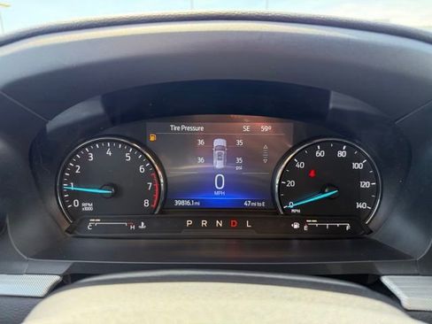 Used 2022 Ford Explorer XLT w/ Equipment Group 202A AWD/4WD image 36