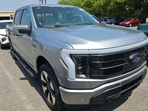 Used 2023 Ford F150 Lightning Platinum AWD/4WD image 10