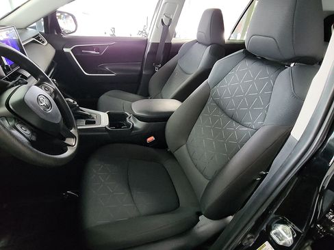 Certified 2025 Toyota RAV4 XLE AWD/4WD image 19