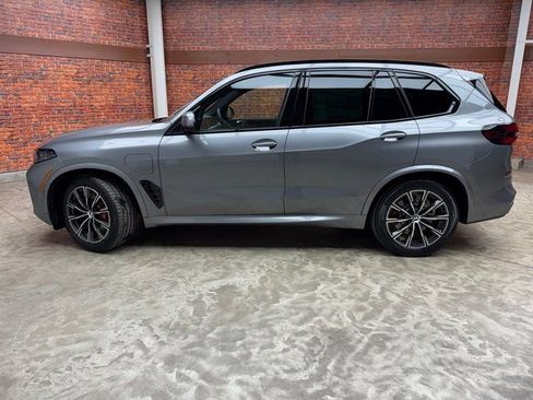New 2026 BMW X5 xDrive50e w/ M Sport Package image 2