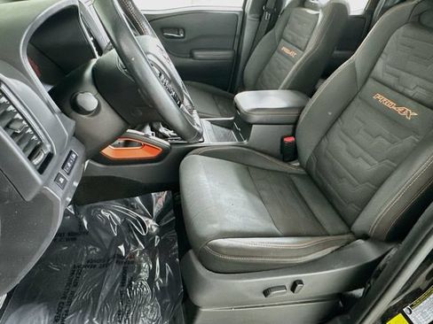 Used 2022 Nissan Frontier PRO-4X AWD/4WD image 9