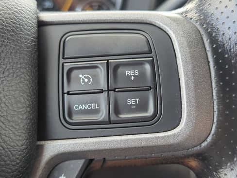 Used 2022 RAM 5500 Tradesman w/ Chrome Appearance Group RWD image 21