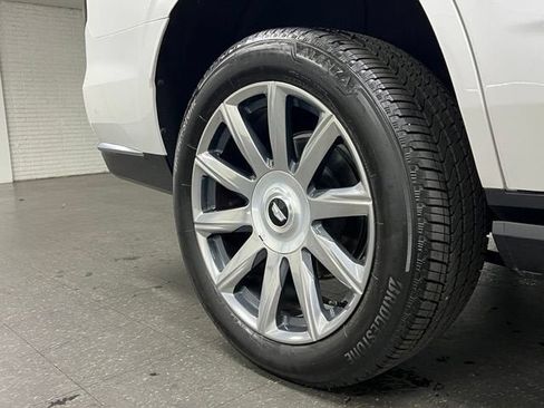 Certified 2024 Cadillac Escalade Premium Luxury Platinum AWD/4WD image 12