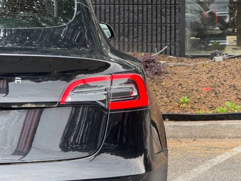Used 2021 Tesla Model 3 Standard Range Plus RWD image 16